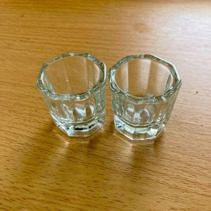 Nail monomer glasses